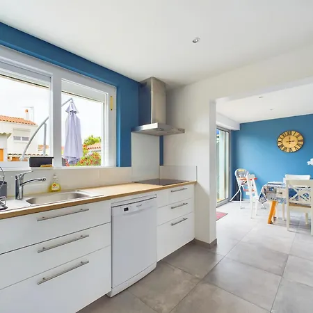Feriehus Maison Avec Jardin, Plage A 15 Min A Pied - 6Pers *
