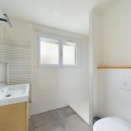 Maison Avec Jardin, A 15 Min A Pied - 6pers *